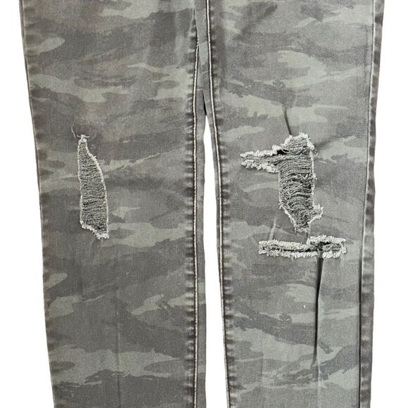 ARIZONA JEANS Green Camouflage Pants Size 5 - Picture 7 of 16